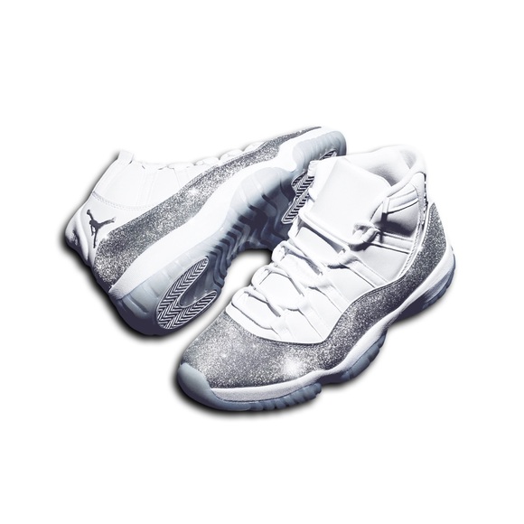 Air Jordan 11 Retro Vast Grey White Metallic Silver Women’s 7.5 NWT - Picture 16 of 16